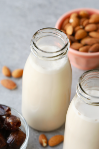 date-almond-milk
